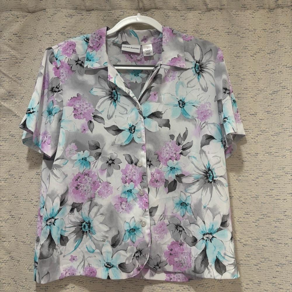 Pastel Floral Satin Short-Sleeve Button-Down Blouse